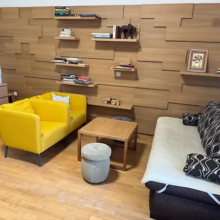 Apartmanove Pod Dubom Polny Kesov