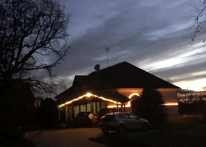 Apartmanove Pod Dubom * Polny Kesov