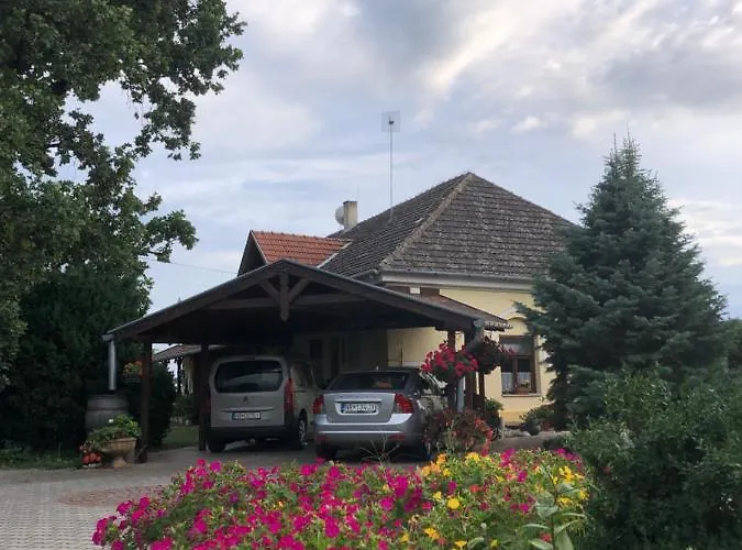 Apartmánové Pod Dubom Polny Kesov