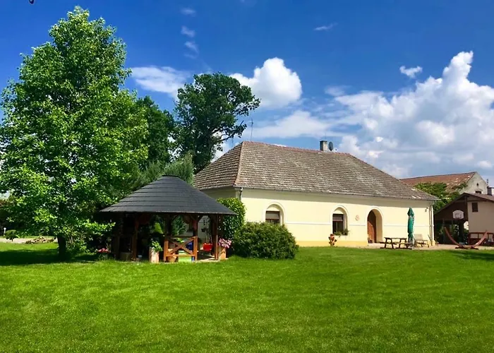 Apartmanove Pod Dubom * Polny Kesov